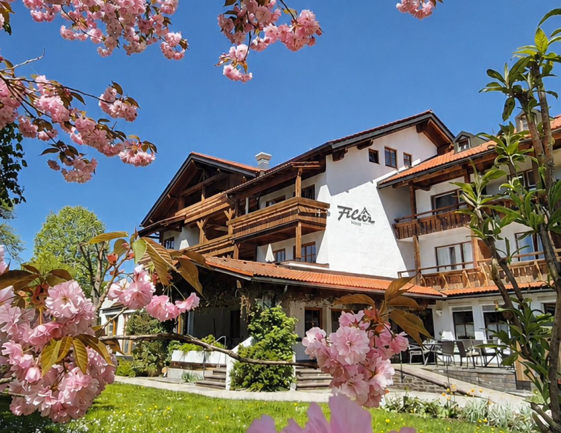 Ansicht Hotel im Frühling